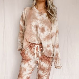 Wild Berry Cotton Tie Dye Sweatshirt